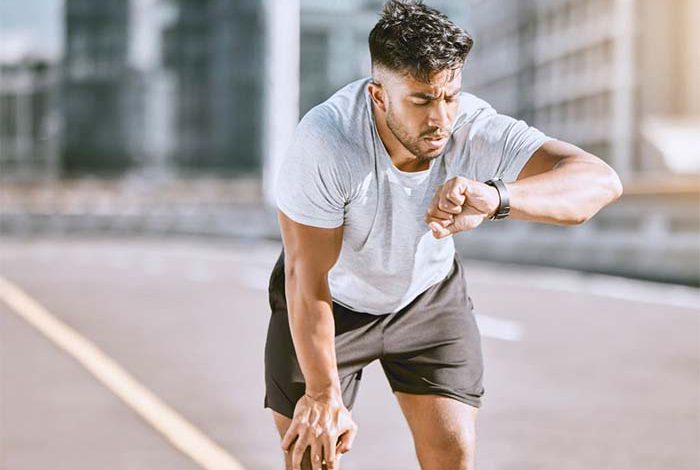 حرکات ورزشی 8 بهترین حرکات کششی صبحگاهی برای شروع ورزش