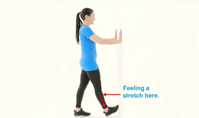 حرکات ورزشی کشش ساق پا ایستاده (Standing Calf Stretch)